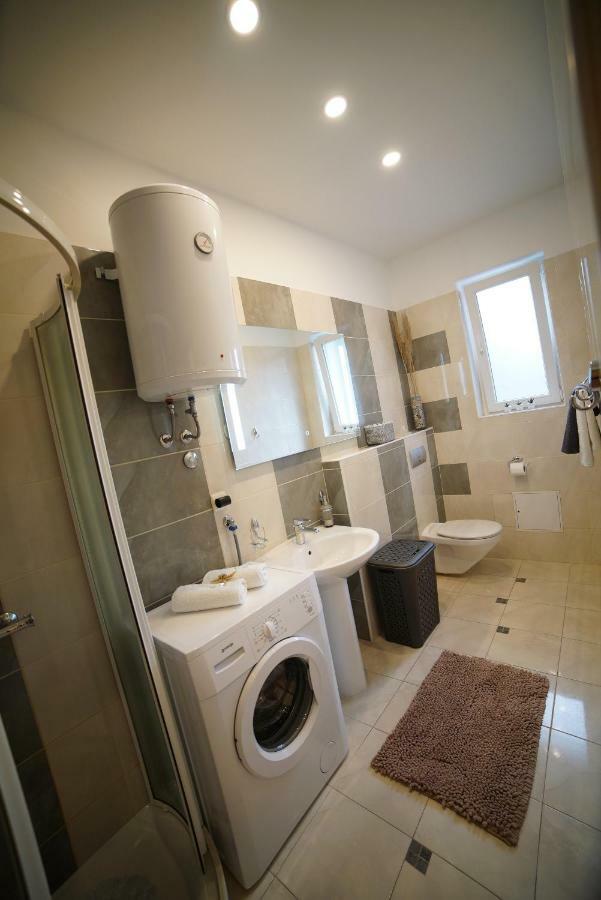 Portos Apartment Zadar Eksteriør billede